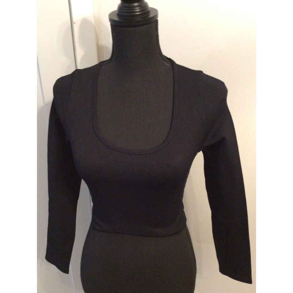 New OQQ Black Long Sleeve Top Round Neck M Crop Layer